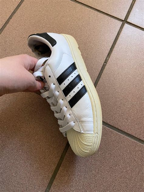 adidas schuhe weiß werden gelblich|adidas sneakers reinigen.